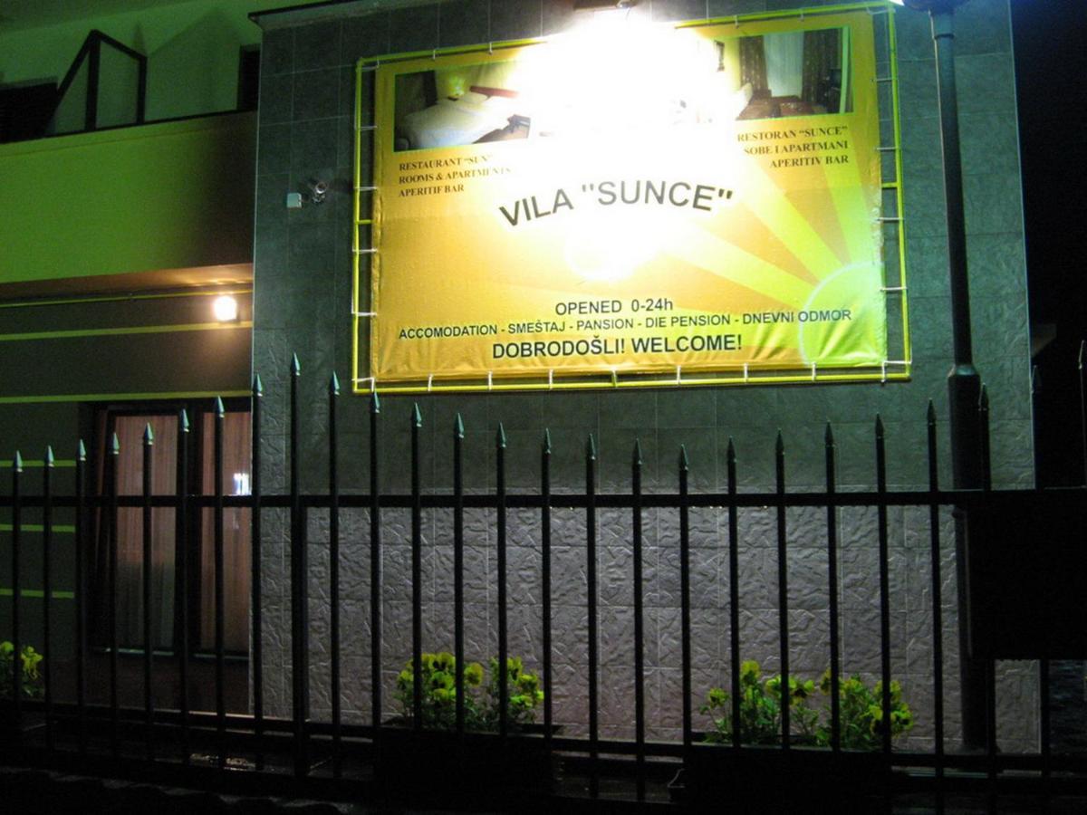 Hotel Vila Sunce Stara Pazova Exterior photo