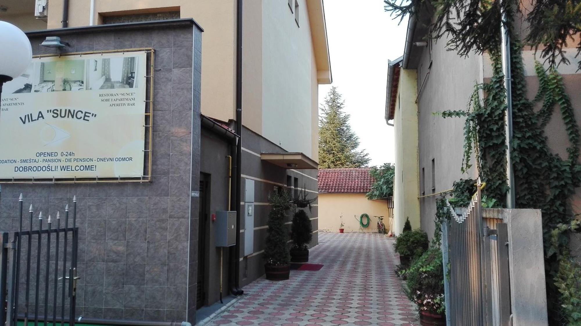 Hotel Vila Sunce Stara Pazova Exterior photo